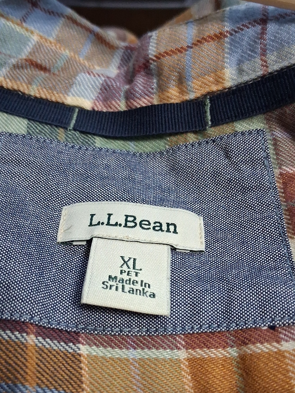 Set Of 2 -Diane Gilman Women’s Boot Cut Jeans & LLBEAN LS Flannel Shirt - Picture 8 of 10